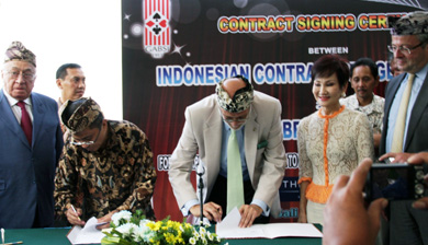 Signing for Bali '13
